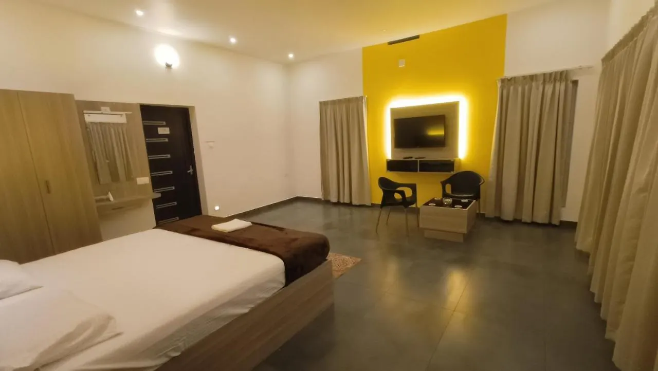Happy Holidays Resort Kanthalloor 0*,