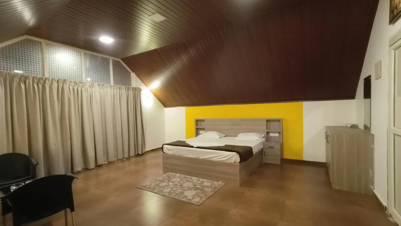 Happy Holidays Resort Kanthalloor