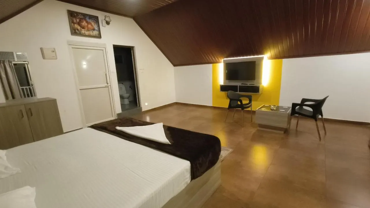 Happy Holidays Resort Kanthalloor